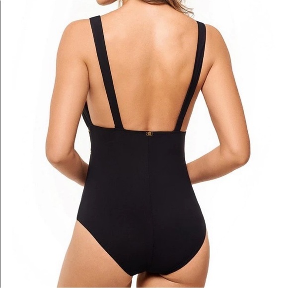 New! Amoressa Romancing The Stone Lupita Plunge Stud Waist One Piece Swimsuit - Picture 2 of 7